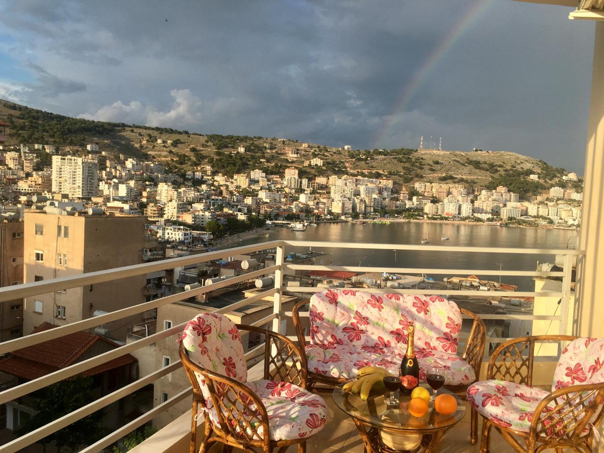 Luxury Holiday In Royal Apartment For King And Queen Sarandë Exterior foto